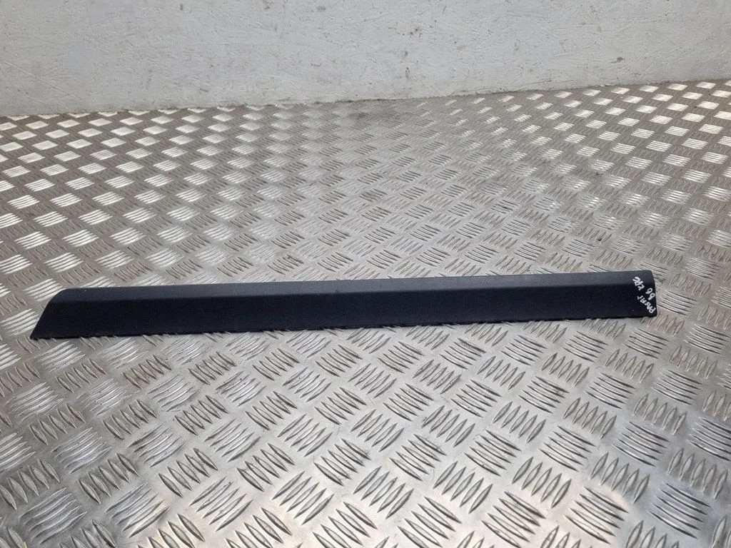 Listwa drzwi tylnych 3C0854949A