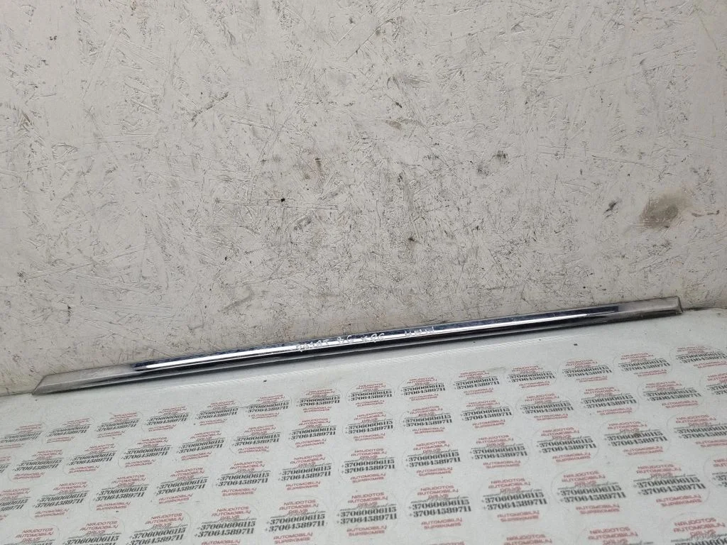Listwa drzwi tylnych 3C0853753C