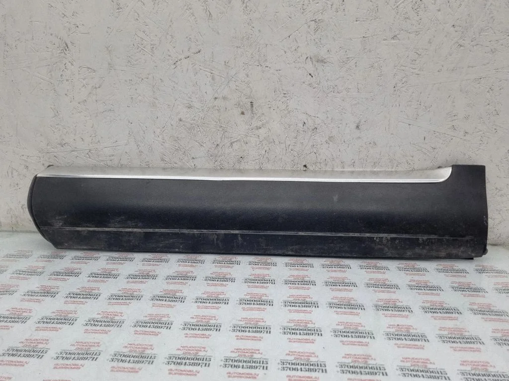 Tagaukse liist (mold) – Volkswagen Touareg I (2002-2010)