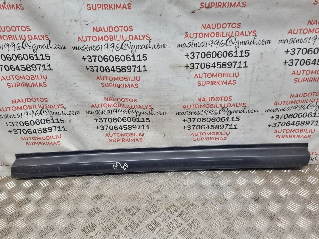 Listwa drzwi przednich – Audi A8 S8 D3 4E (2002-2009)
