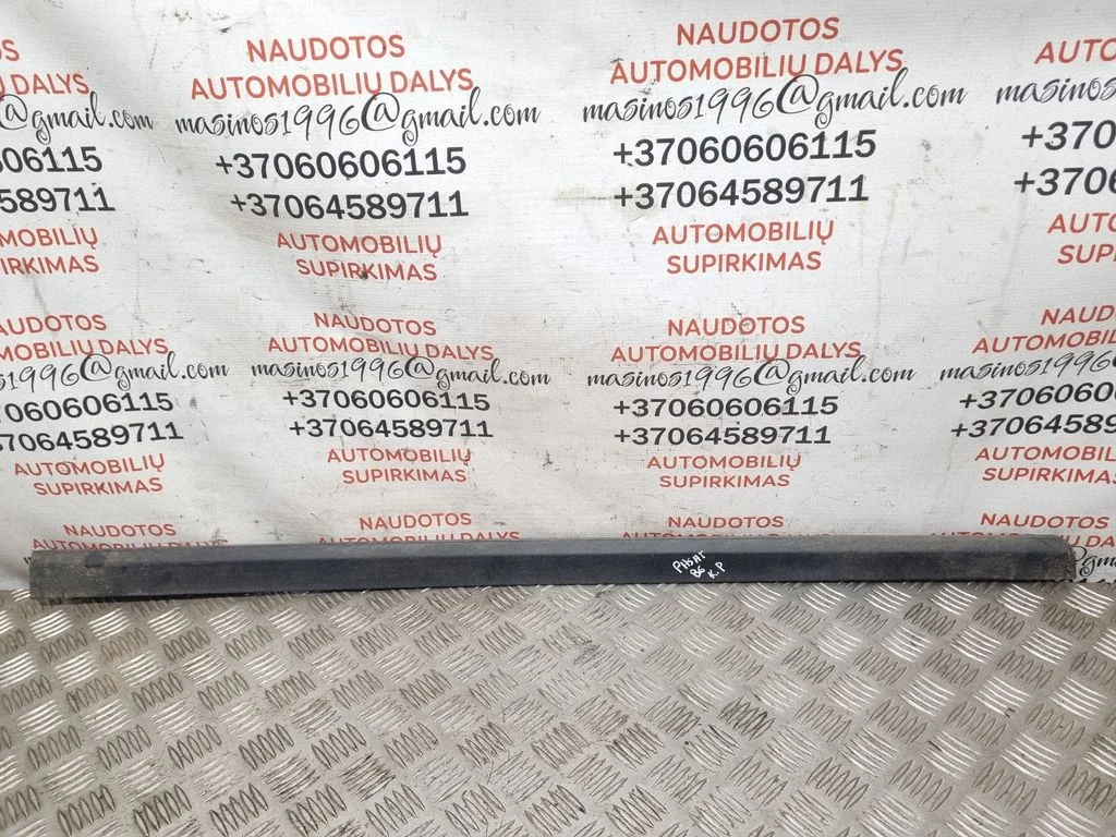 Priekšējo durvju apdare (molings) 3C0854939A