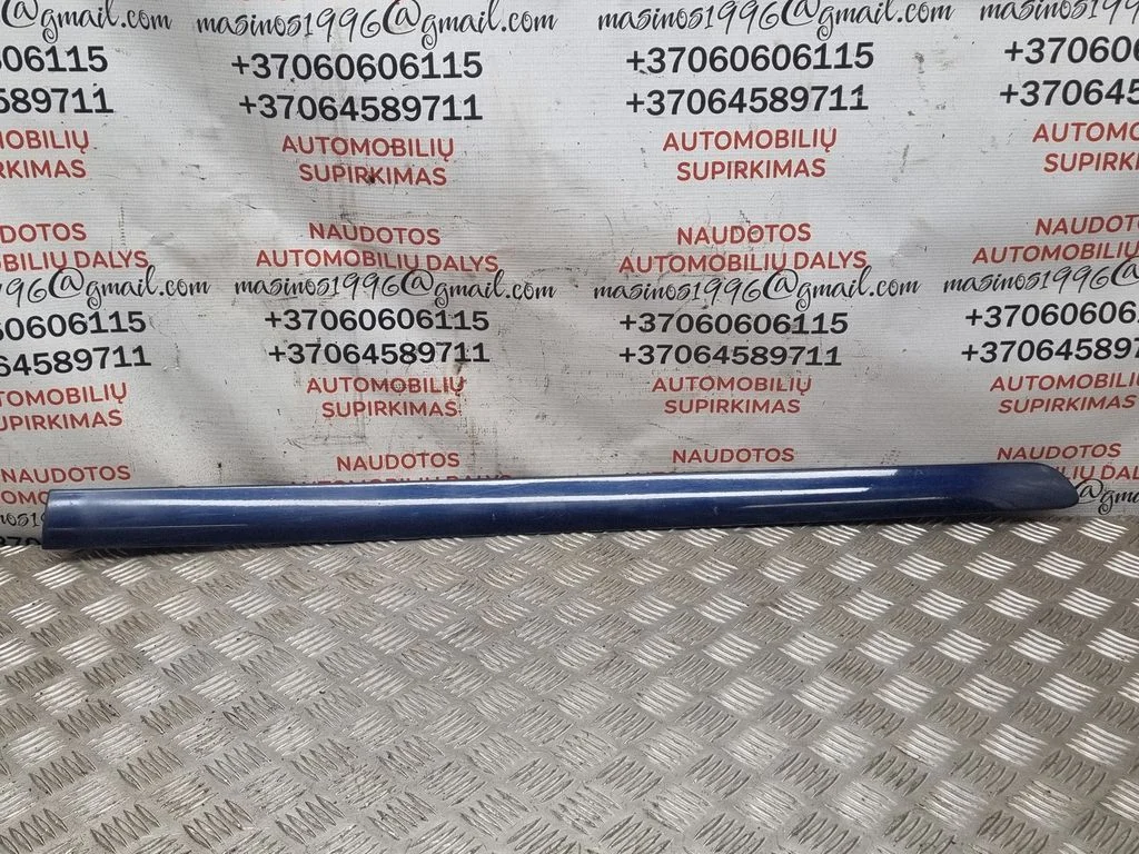 Esiukse liist (mold) 1T0853515B