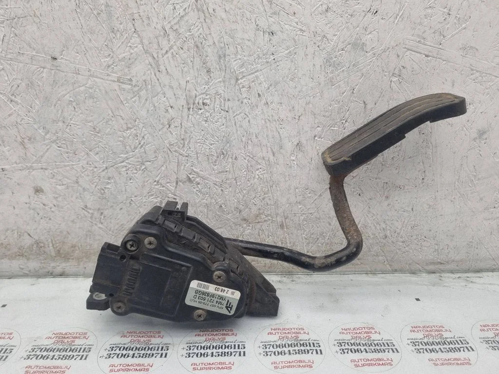 Accelerator throttle pedal 7M4721603D