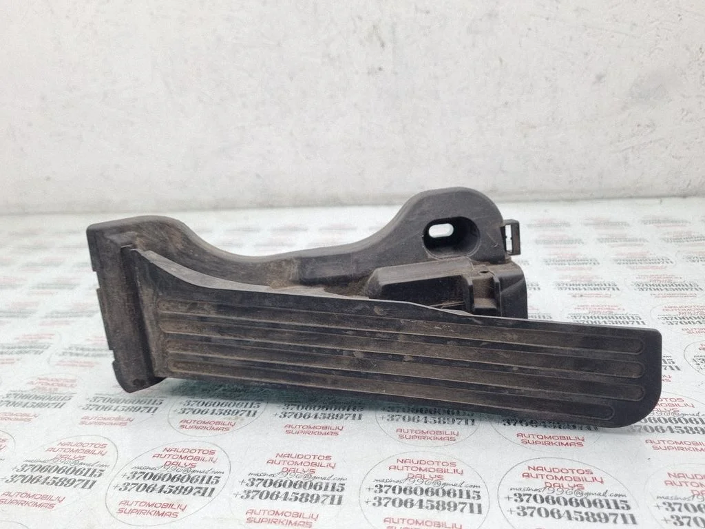 Accelerator throttle pedal 1K1721503P