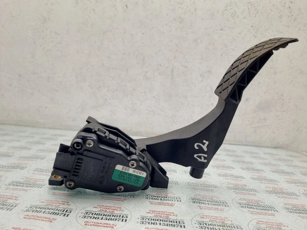Akseleratora pedālis 8Z1721523