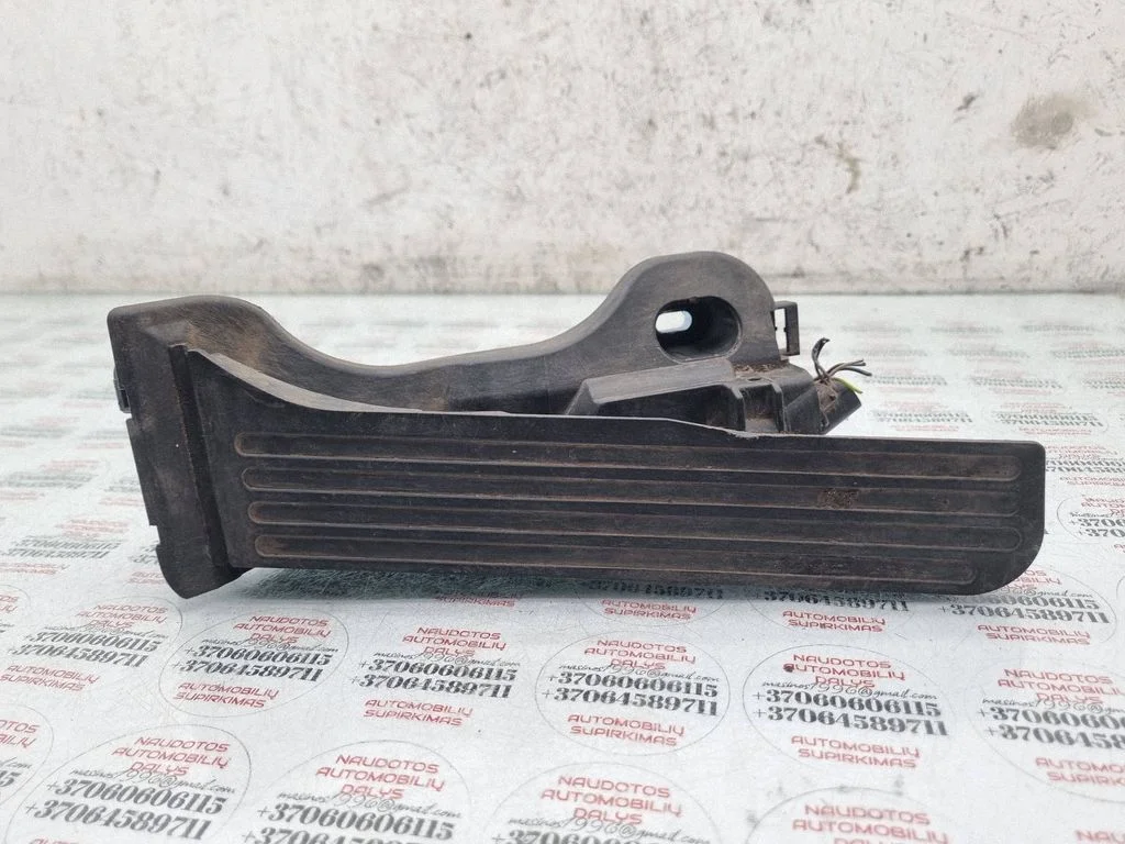 Accelerator throttle pedal 1K1721503L