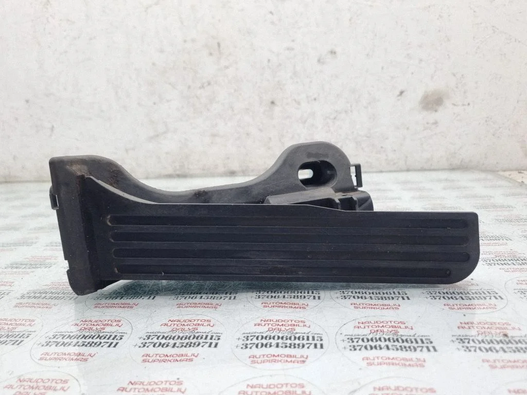 Pedał gazu 1K1721503L