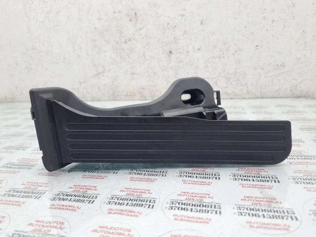 Accelerator throttle pedal 1K1721503L