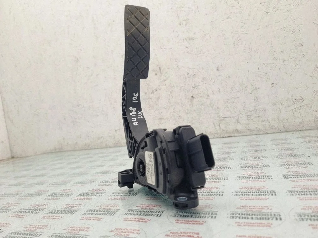 Accelerator throttle pedal 8K1721523