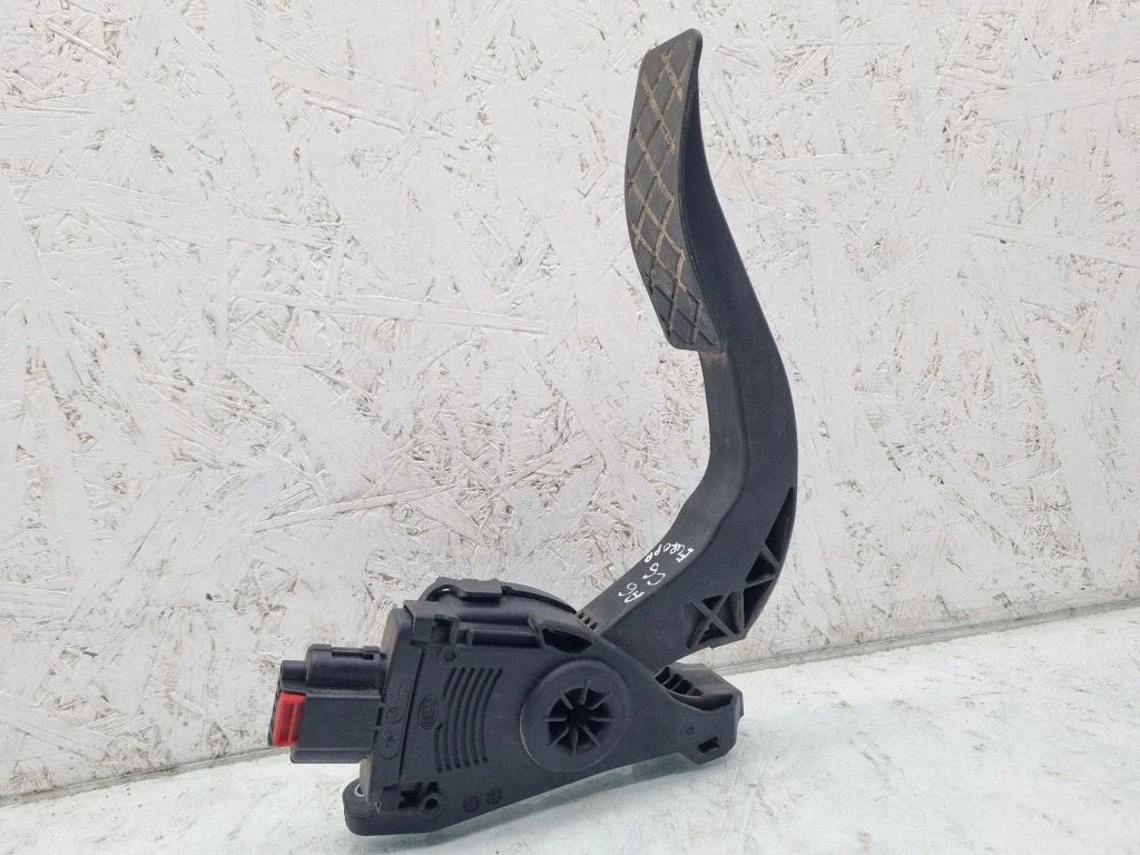 Pedał gazu 8K1723523