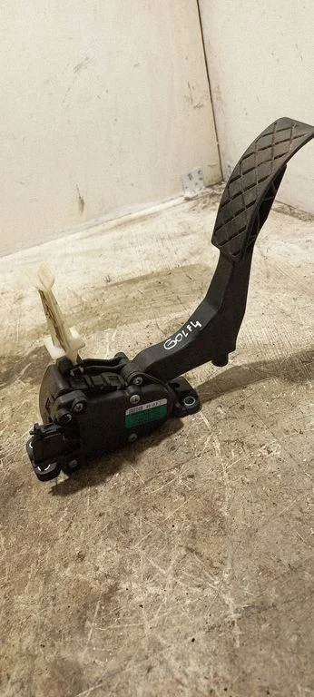 Accelerator throttle pedal 6Q1721503C