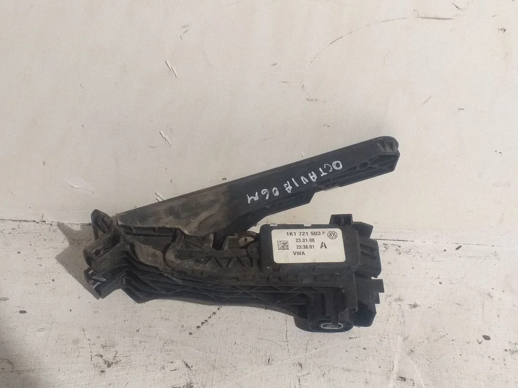Accelerator throttle pedal 1K1721503