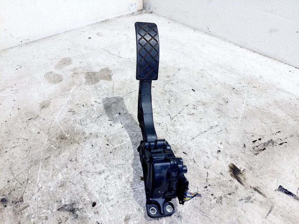 Accelerator throttle pedal 6Q0721503B