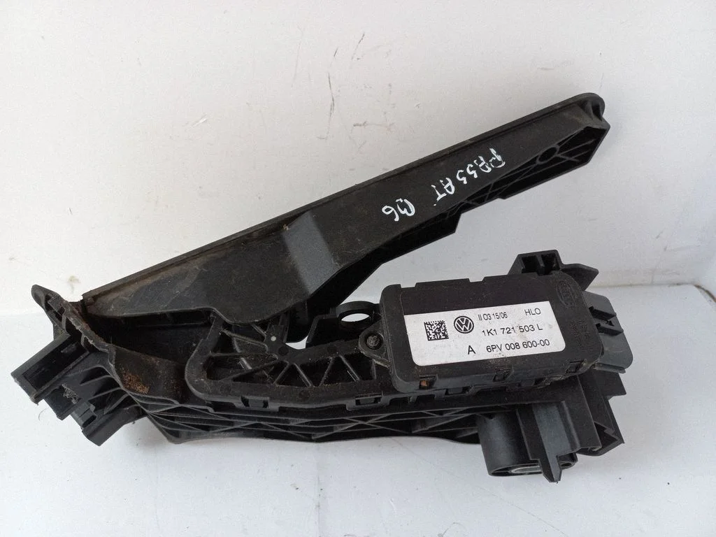 Pedał gazu 1K1721503L