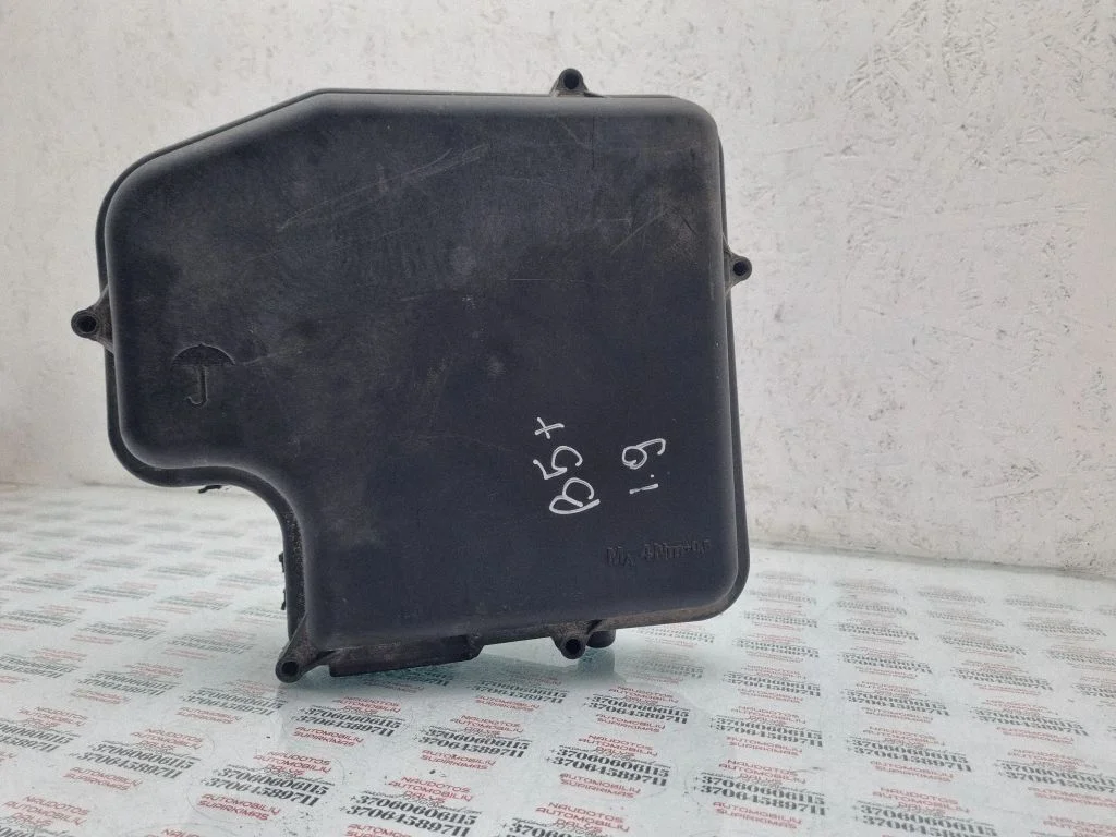Fuse box set – Volkswagen Passat B5.5 (2001-2005)