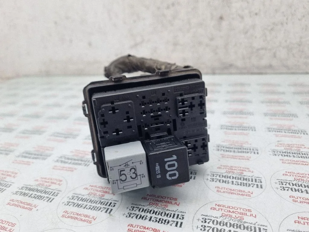 Drošinātāju bloks 1K0937507B