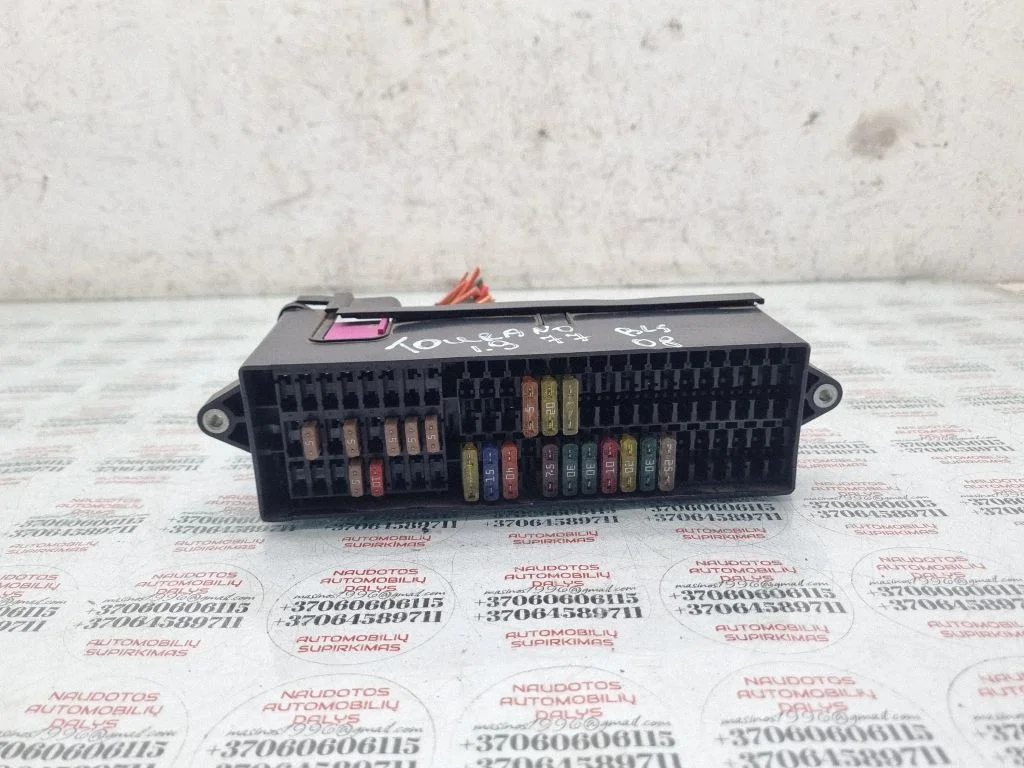 Fuse module – Volkswagen Touran I (2003-2010)