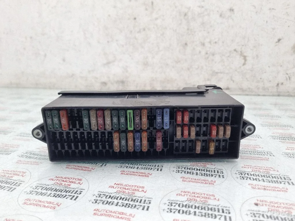 Fuse module – Volkswagen Touran I (2003-2010)