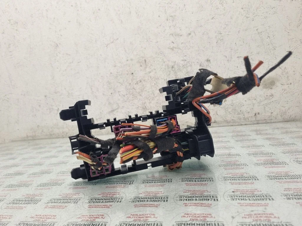 Fuse module – Audi Q7 4L (2005-2015)