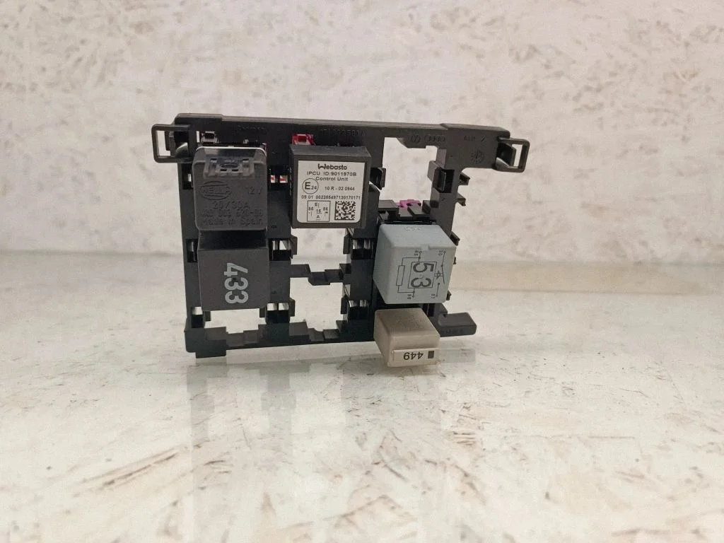 Fuse module – Volkswagen Touran I (2003-2010)