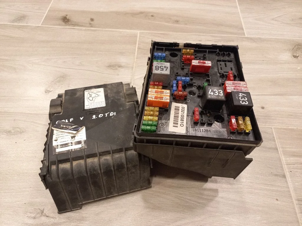 Fuse module 1K0937124K