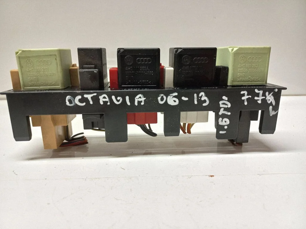 Moduł bezpieczników 7N0937503A
