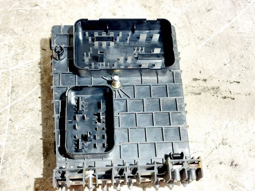 Fuse module 1K0937124K