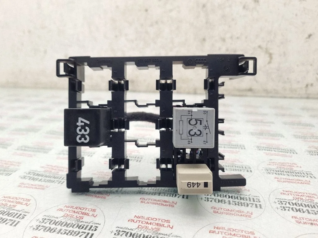 Fuse module – Volkswagen Touran I (2003-2010)