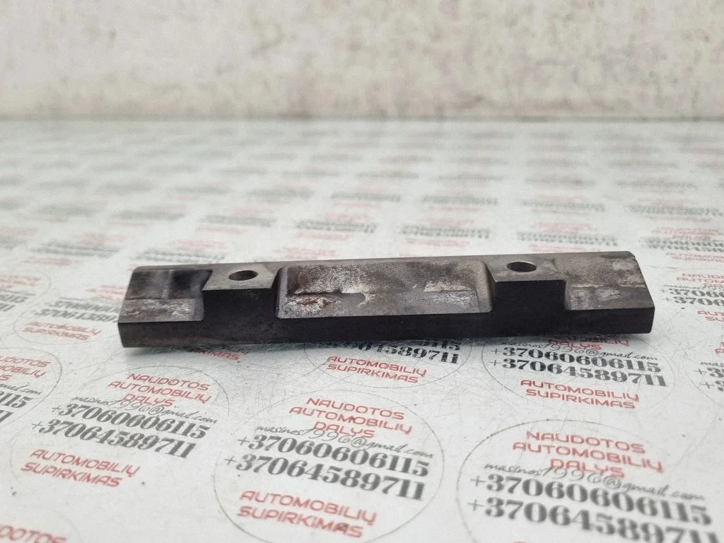 Cita motora nodalījuma detaļa 06F253709A
