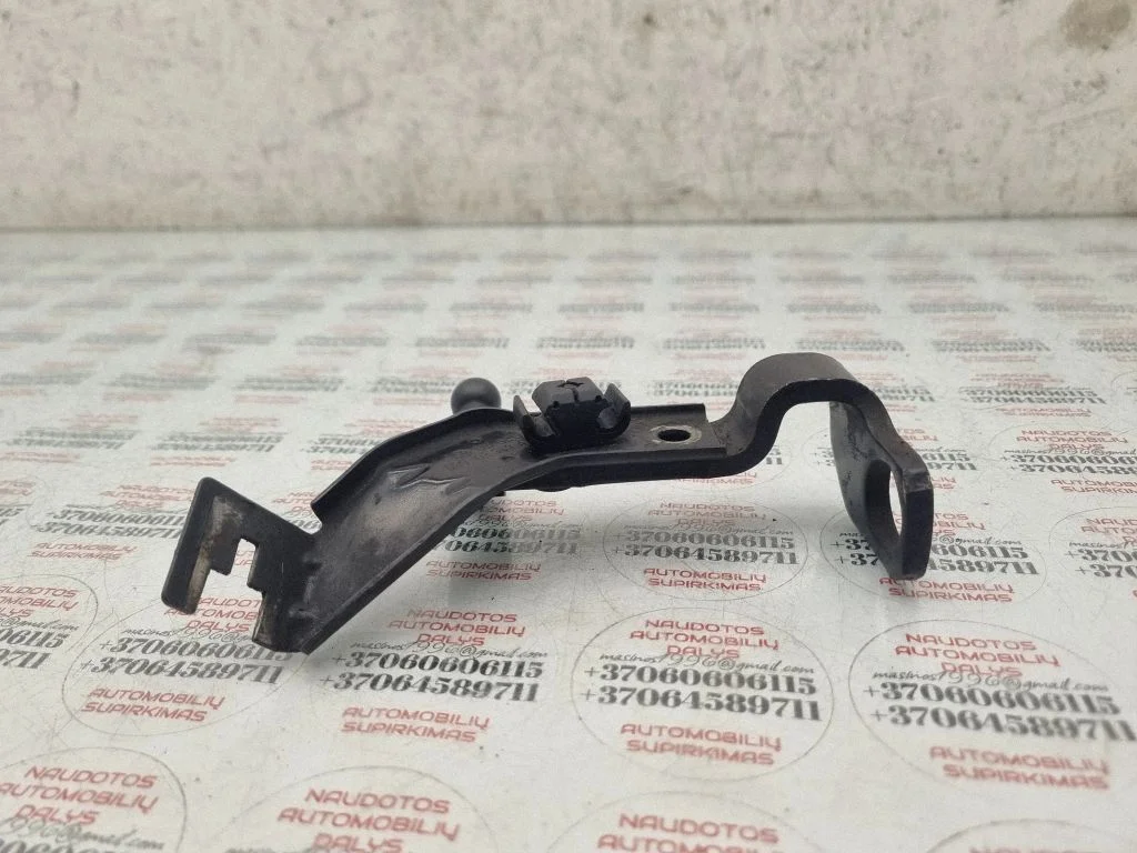 Cita motora nodalījuma detaļa 03G103369AE