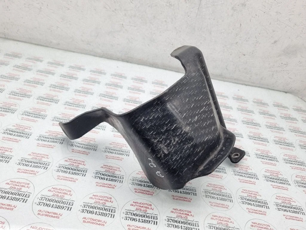 Cita motora nodalījuma detaļa 8Z0911295