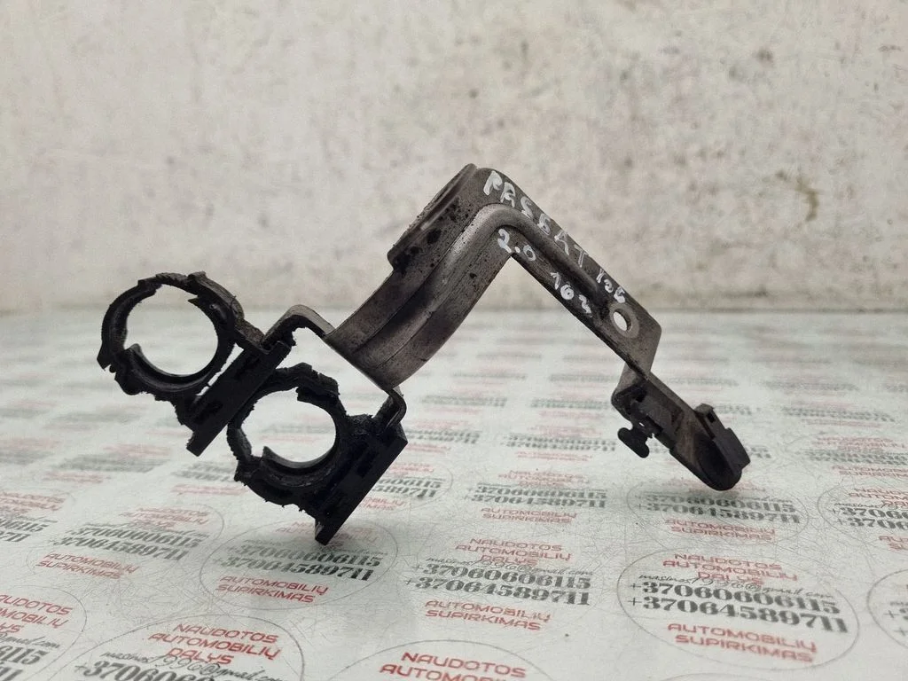 Cita motora nodalījuma detaļa 03G971502