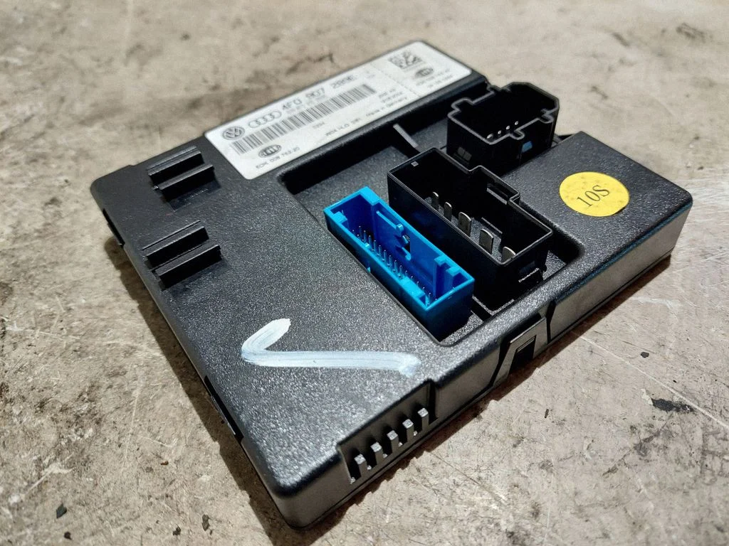 Moduł komfortu 4F0907289E