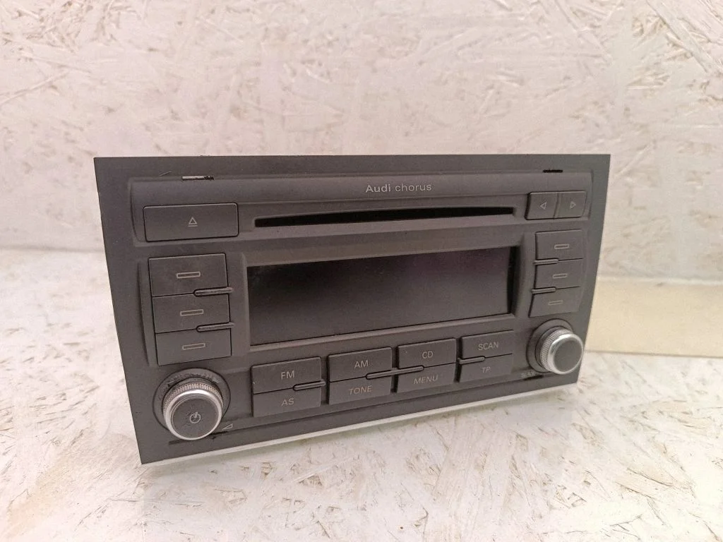 Radio/CD/DVD/GPS head unit – Audi A4 S4 B6 8E 8H (2001-2005)