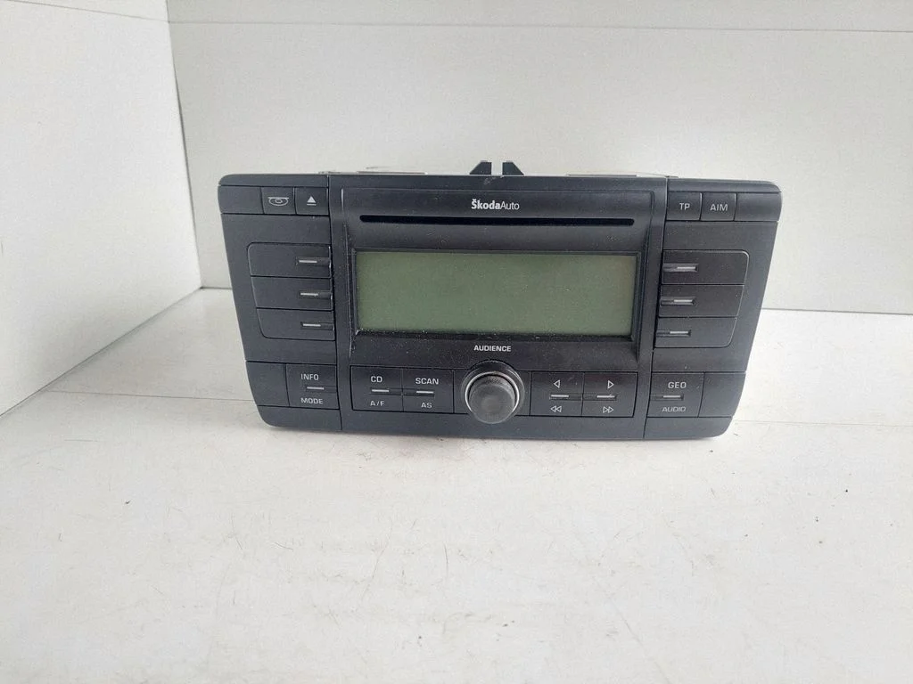 Radio, odtwarzacz CD/DVD, nawigacja 1Z0035156A