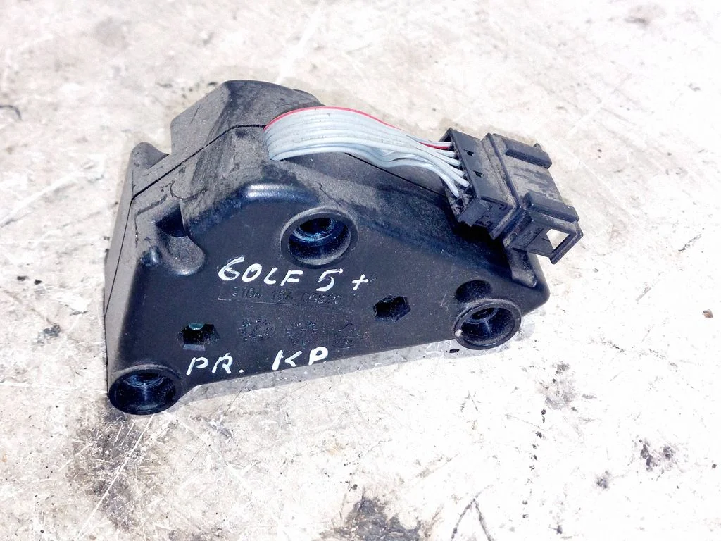 Sound amplifier – Volkswagen Golf Plus (2005-2013)