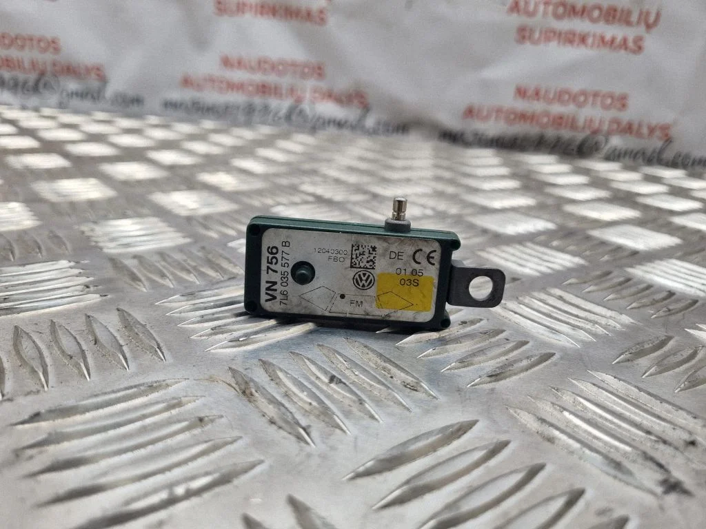 Antenas pastiprinātājs 7L6035577B