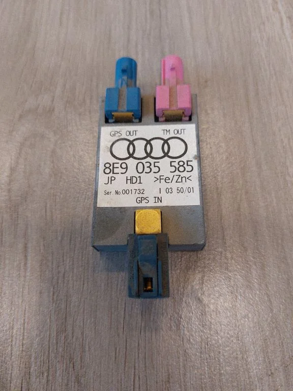 Antenni võimendi 8E9035585