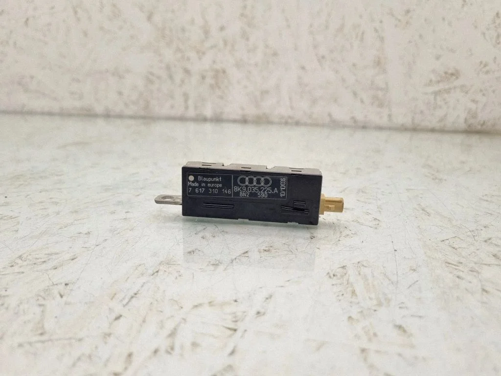 Antenni võimendi 8K9035225A