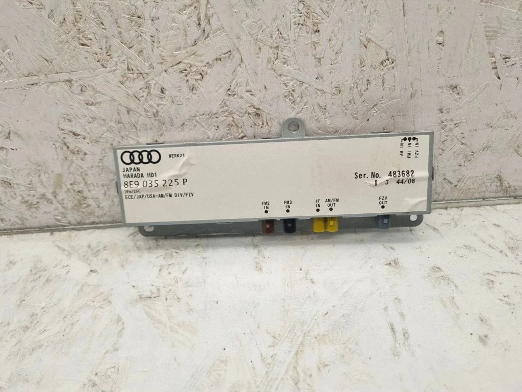Aerial antenna amplifier 8E9035225P