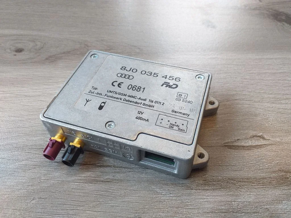 Aerial antenna amplifier – Audi A4 Allroad B8 (2008-2016)