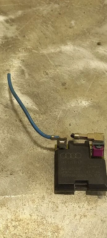 Wzmacniacz antenowy 4F5035225P