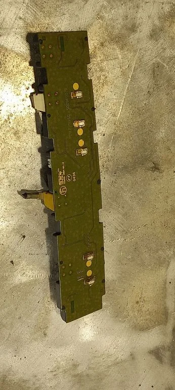 Wzmacniacz antenowy 4F5035225L
