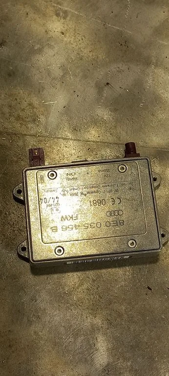 Wzmacniacz antenowy 8E0035456B