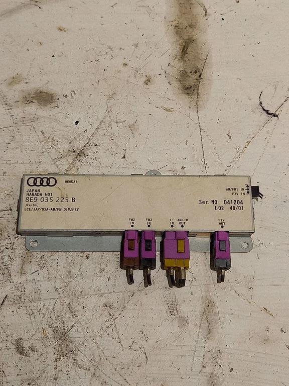 Aerial antenna amplifier 8E9035225B