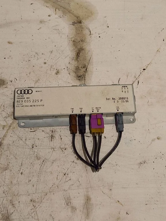 Aerial antenna amplifier 8E9035225P