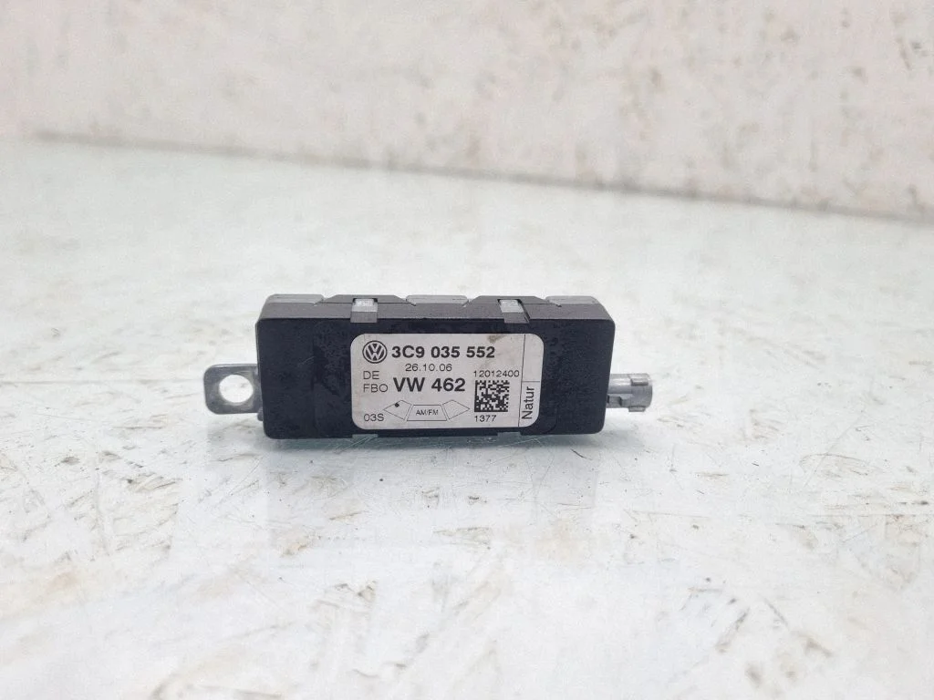Antenas pastiprinātājs 3C9035552