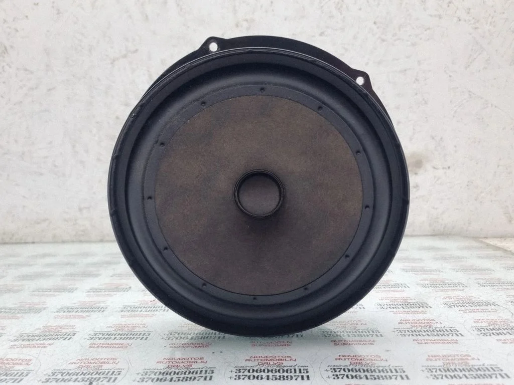 Front door speaker – front right