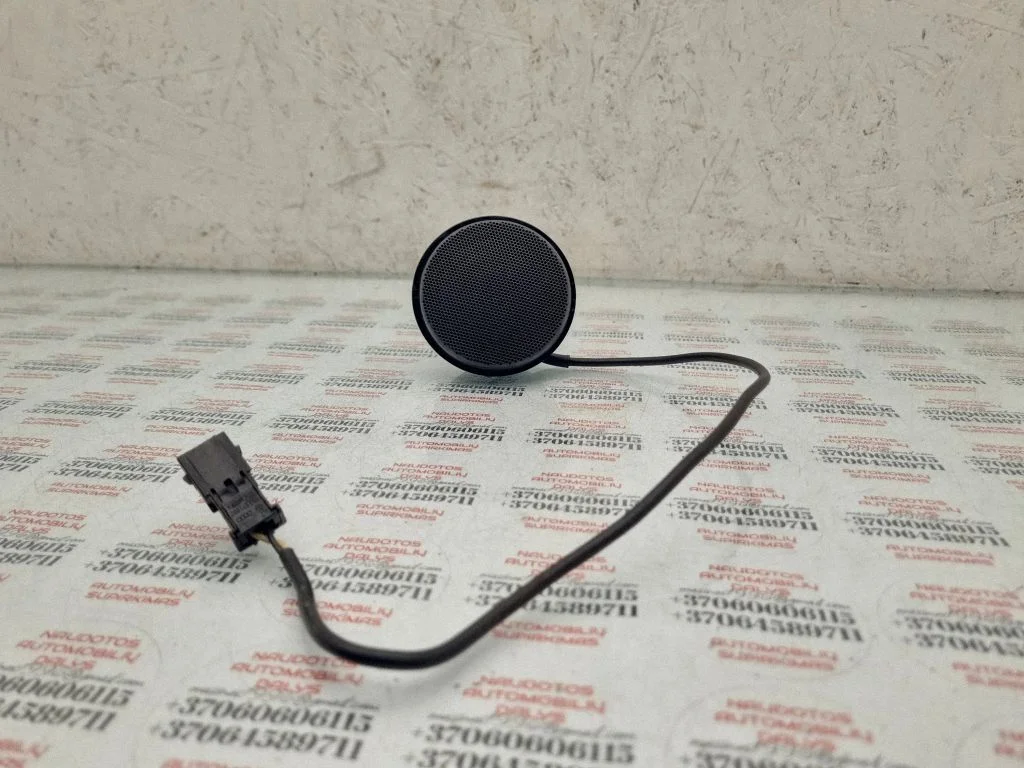 Front door speaker – Volkswagen Touran II (2010-2016)