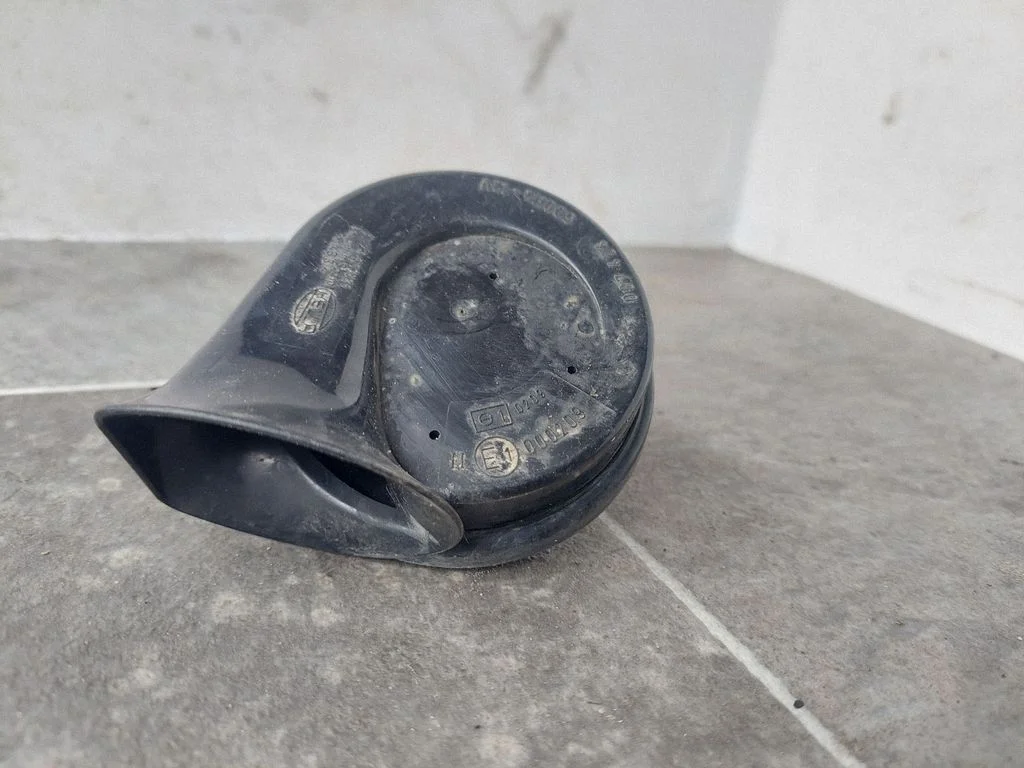 Signaalpasun – Audi A4 S4 B6 8E 8H (2001-2005)